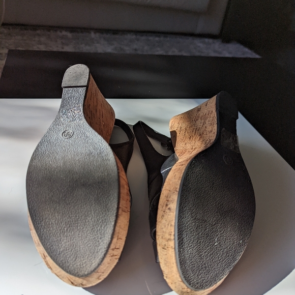 Aldo Wedge Sandals - Picture 2 of 4